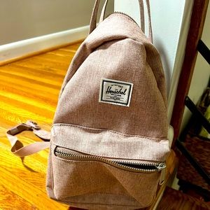 Herschel supply co mini nova in ash rose